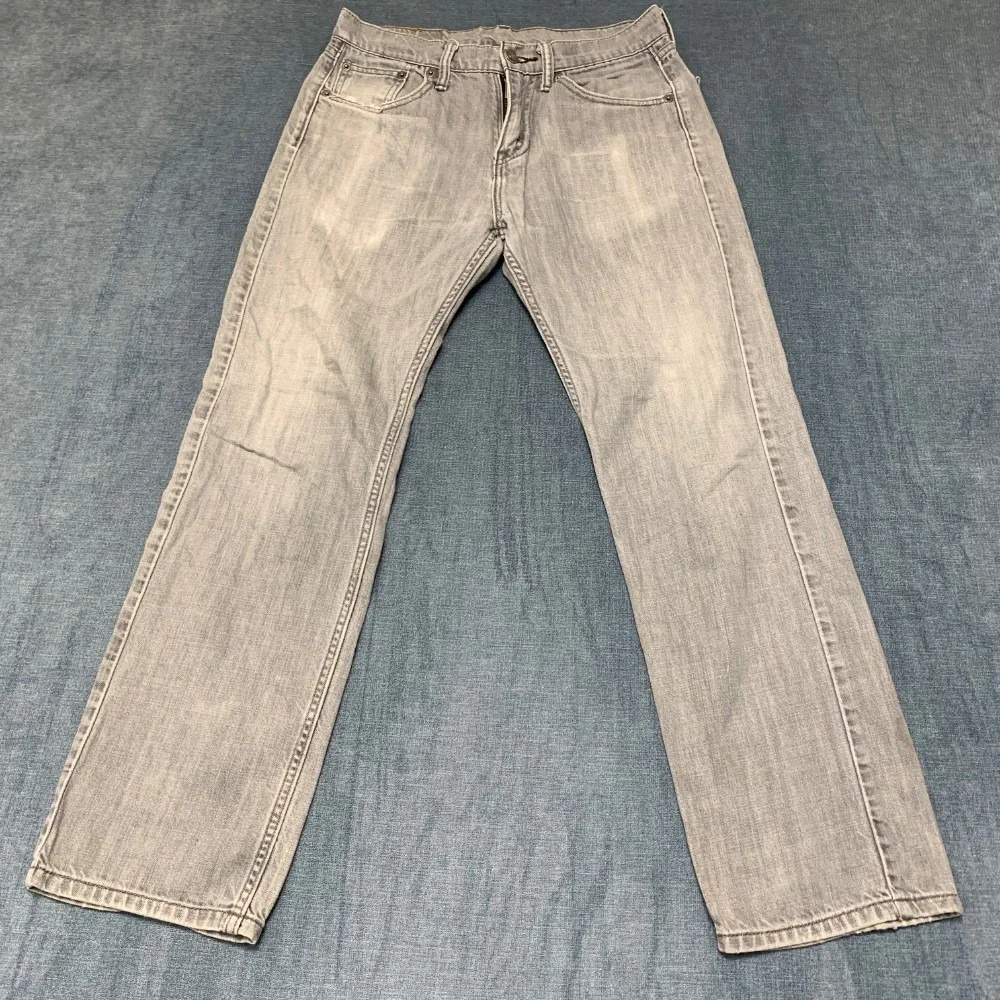 Vintage Levi's 514 Jeans Mens 30x30 Gray Denim All Day Comfort Light Wash Y2K